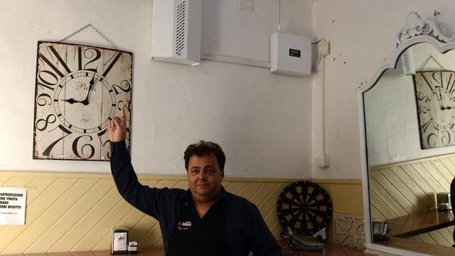 Rapina fallita, i fumogeni accecano i malviventi