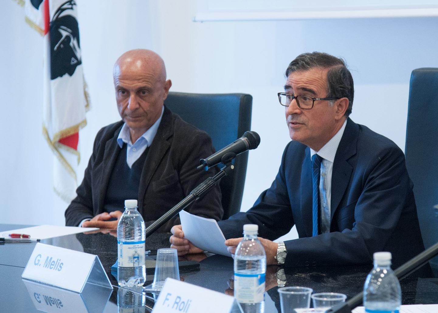 I servizi segreti a caccia di cervelli: futuri 007 anche dall’isola 