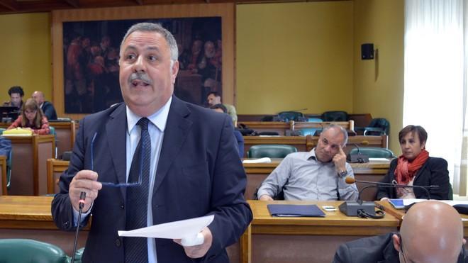 Rotatoria della discordia, duro scontro in Consiglio