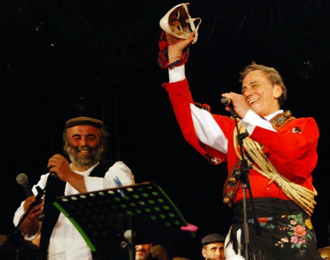 «Noi con Vecchioni per immaginare un mondo migliore» 