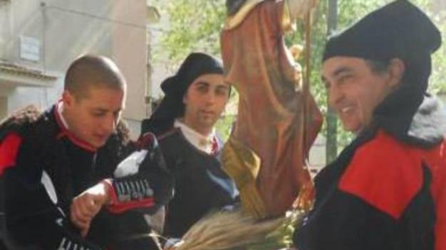 Una mostra estemporanea di pittura per raccontare la storia di un quartiere