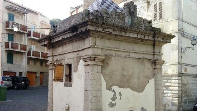 Al via i lavori di restauro della fonte monumentale