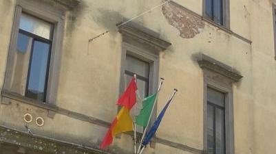 La minoranza polemica sui tagli ai servizi sociali