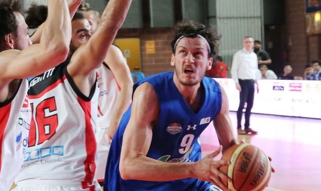 le pagelle - Mays, una prestazione sottotono. jennings segna da fuori ma mai in area