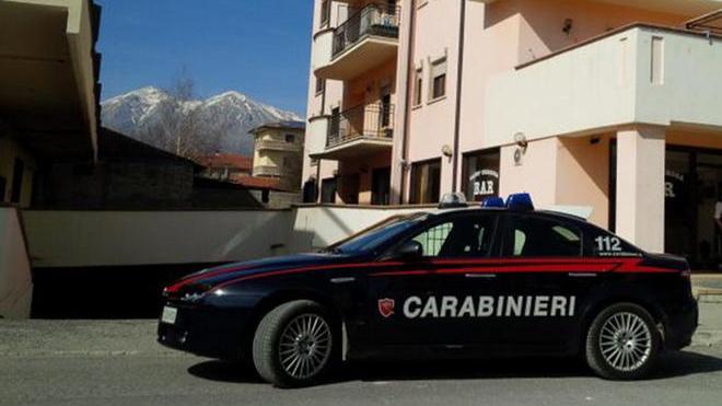 Tentano di rapinare un portavalori in Toscana e sparano sui carabinieri, in cella due talanesi