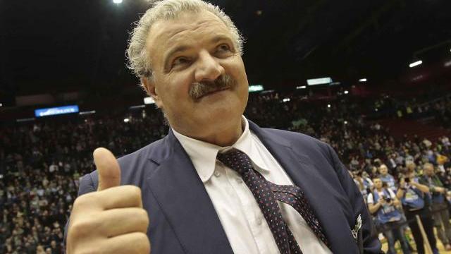 Saranno i playoff di Meo Sacchetti, il coach giocatore