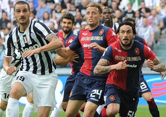 Il Cagliari assiste alla festa Juve 