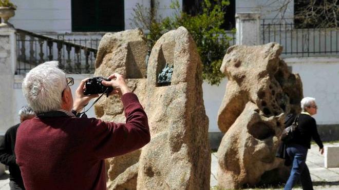 Assohotel: la burocrazia uccide i regolari