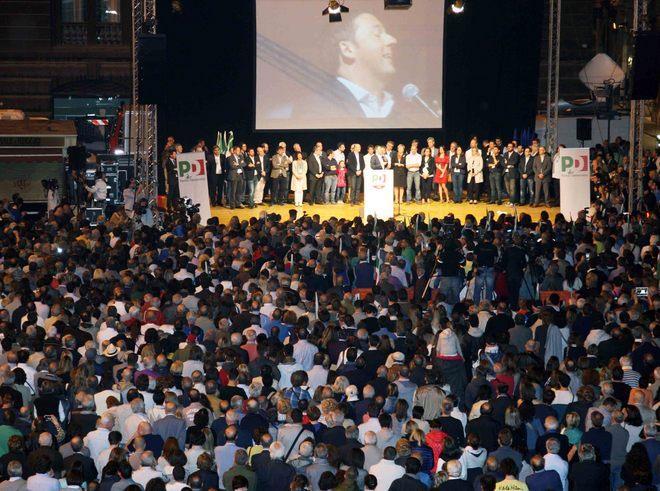 Grillo contro Renzi, è guerra di numeri 