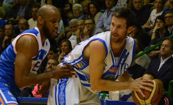 La Dinamo spegne l’Enel soltanto nell’ultimo minuto 