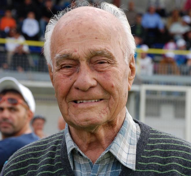 Una maglia bianca per l’addio a Palleddu 