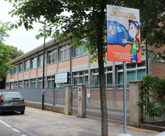 Non assediate di auto le scuole 