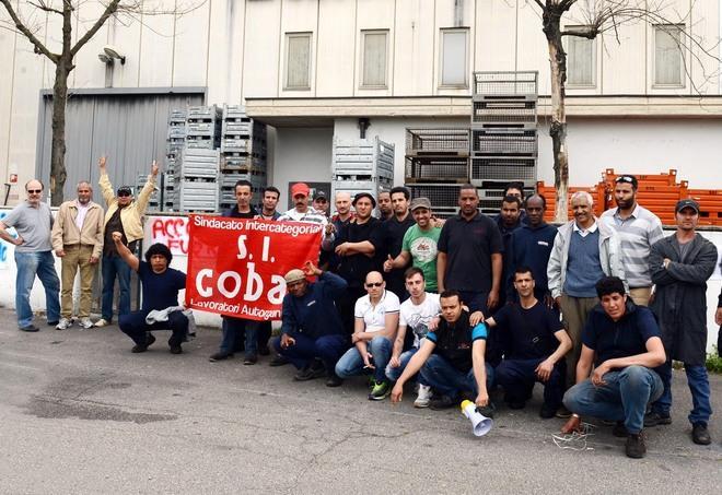 «Il caporeparto ci maltratta»: è sciopero 