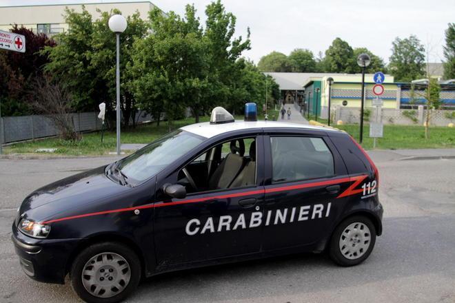 Ruba una Porsche, inseguito e arrestato 
