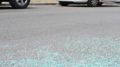 Decine di vetture danneggiate durante la festa