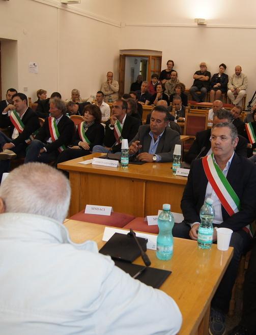 L’abbraccio della Gallura alla città annichilita 