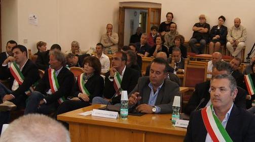 L’abbraccio della Gallura alla città annichilita