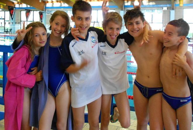 Tante medaglie (due sono d’oro) per i baby dell’Uninuoto