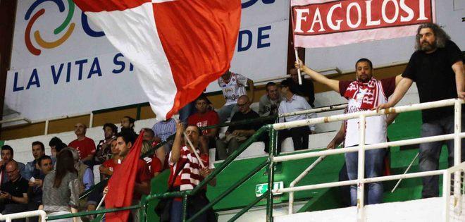 Centocinquanta gli irriducibili a seguito della squadra