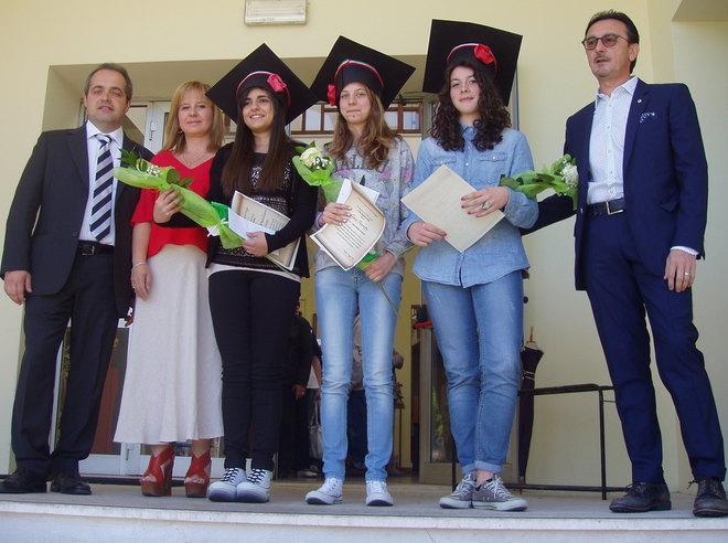 A tre ragazze il premio Magnani 