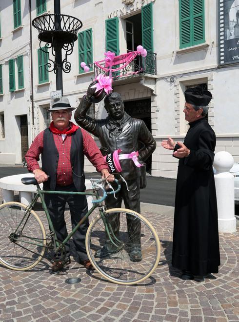 Un nastro rosa per Peppone
