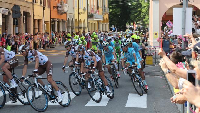 Atmosfera magica folla di tifosi e musica anche a Brescello 