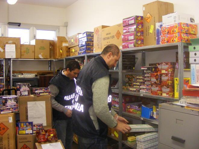 Lampade, computer, giocattoli: boom dei prodotti non a norma 