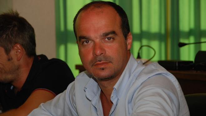 Parcheggi in via D’Annunzio, opposizione all’attacco: «Via l’assessore Bacciu»