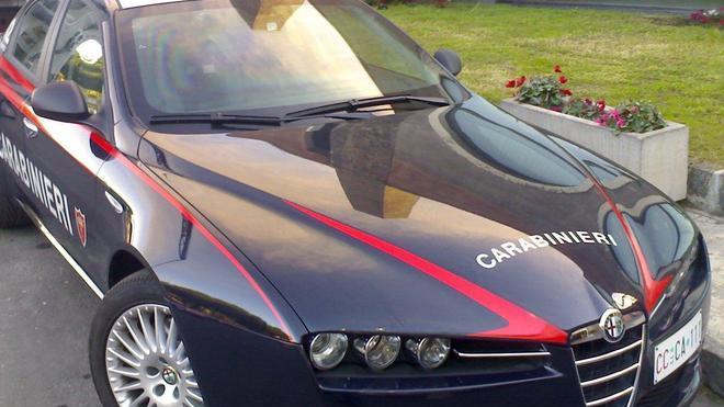 Minaccia l’ex fidanzata e sferra un ceffone alla madre di lei, arrestato un ventenne