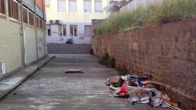 Una discarica nel cuore della città