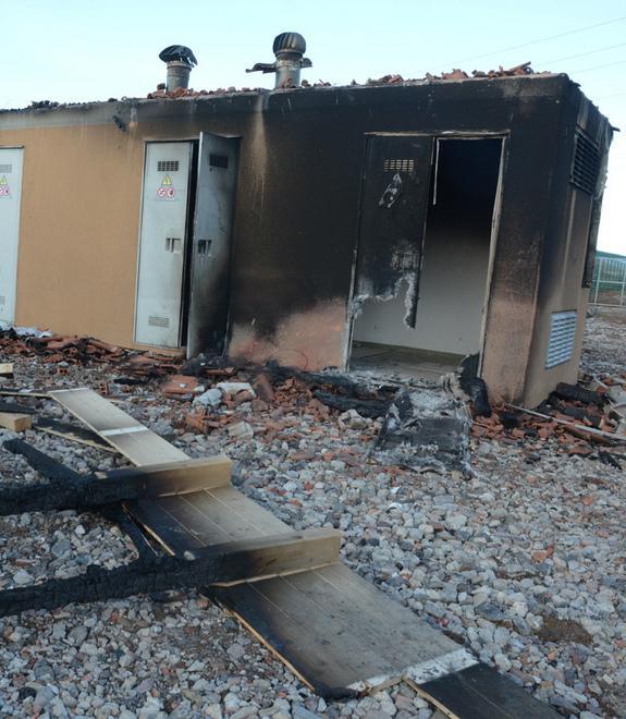 Ancora fiamme contro le serre fotovoltaiche