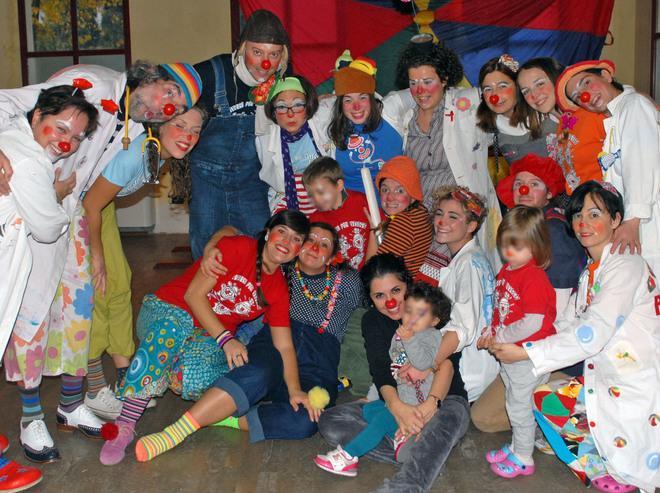 Uno spettacolo benefico aiuta “Ridere per vivere”