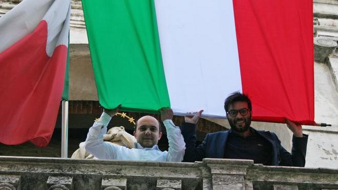 Fratelli d’Italia e il flash mob tricolore