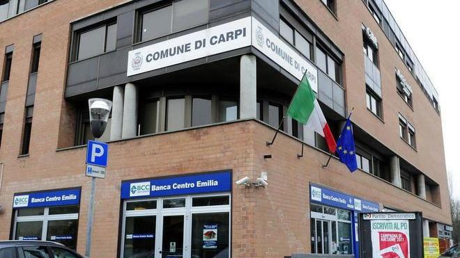 La carica dei 160 dirigenti per due posti in Comune