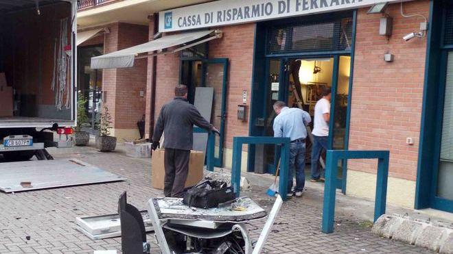 Bancomat, l’esplosivo nascosto nel Ferrarese