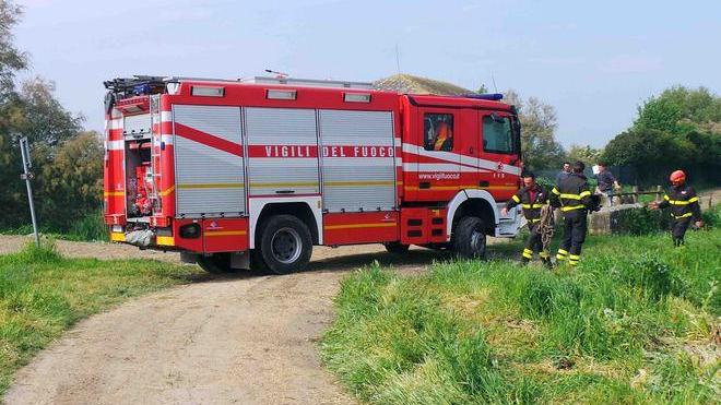 Tragedia sul lavoro, muore schiacciato dal trattore