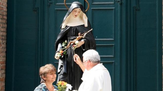 La benedizione delle rose per la festa di S. Rita