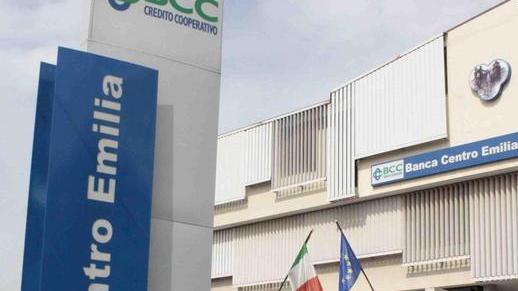 Dipendente della banca sotto accusa per falso