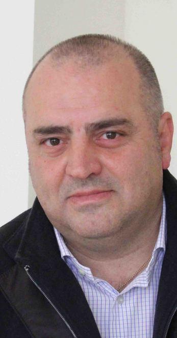 Furgone donato al canile: dopo un anno è ancora fermo