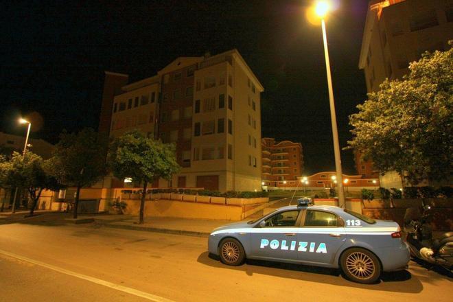 Danneggiavano le auto in sosta, quattro minorenni sorpresi dalla polizia a Sassari 