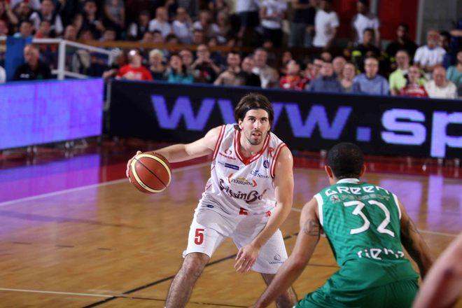 Basket, playoff: la Grissin Bon a un passo dalle semifinali 