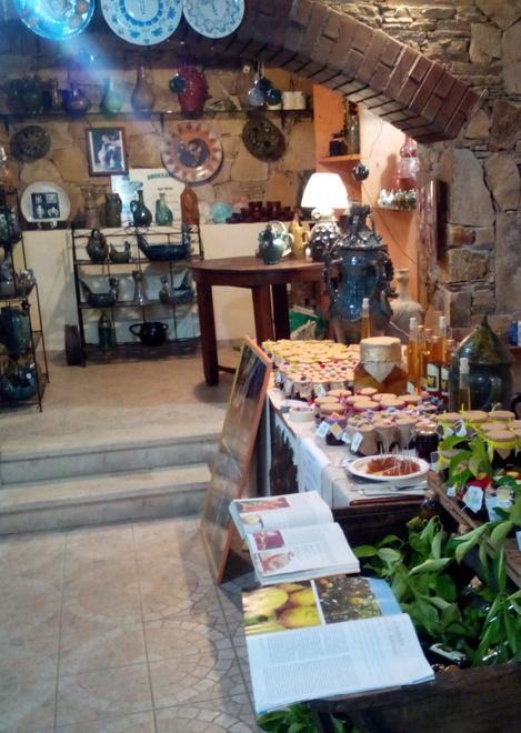 Siniscola, negozi aperti per la notte bianca 