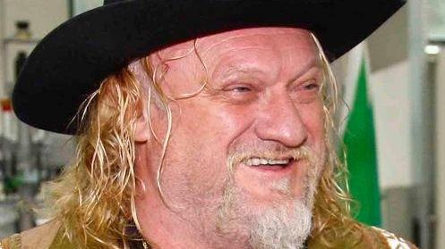 Donati 16mila euro in beneficenza