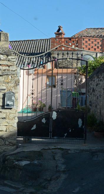 Mogoro, crolla il solaio di una casa: tragedia sfiorata 