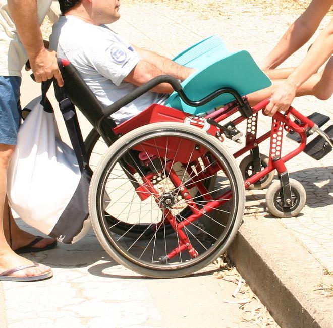 Bus speciale, l’extra lo pagano i genitori del bimbo disabile 