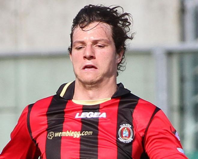 Paghera e Casarini in mezzo con Buchel. Davanti Falcinelli