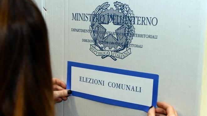 I seggi sono aperti dalle 7 524mila modenesi al voto 