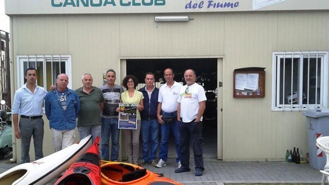 Alla scoperta dell’isola del Varano a bordo di canoe