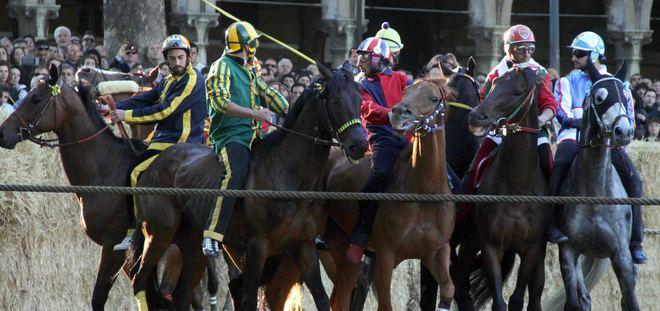 Palio, tutti gli schieramenti in campo 