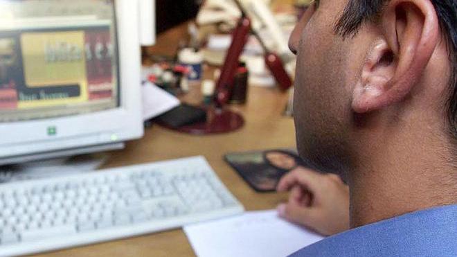 Donna truffata su Internet denunciato un ventenne
